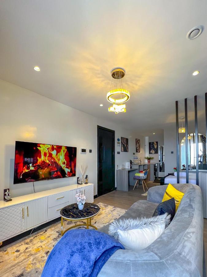 Escada Next Level Luxurious Home Nairobi Extérieur photo